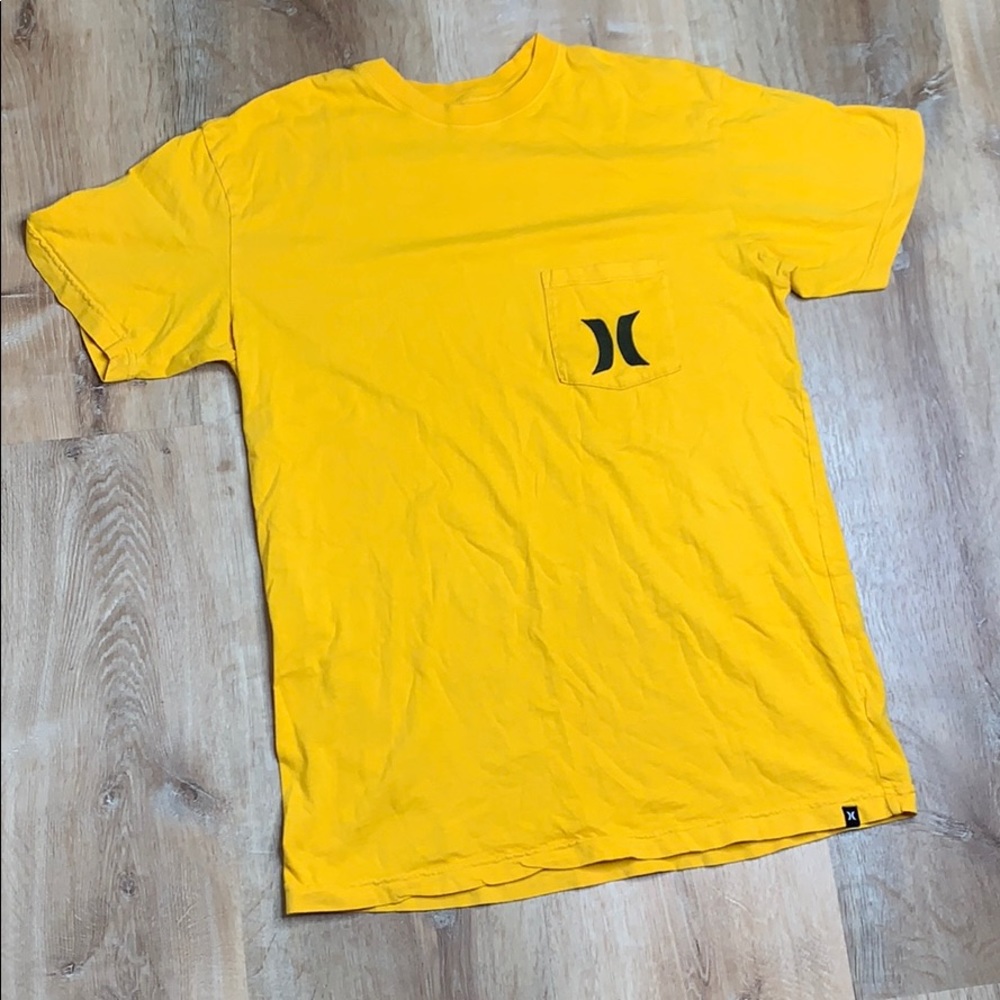 Hurley Graphic Tee Shirt Yellow Black Logo